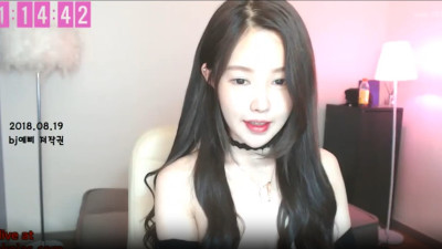 BJ 예삐 팬티까지 벗고 스타킹 페티시 [레드걸 한국야동,최신야동,무료야동]